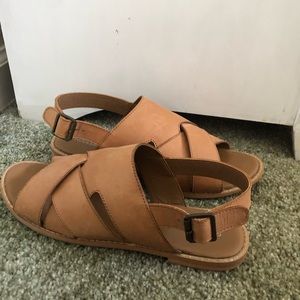 Roolee size 39 criss cross sandal